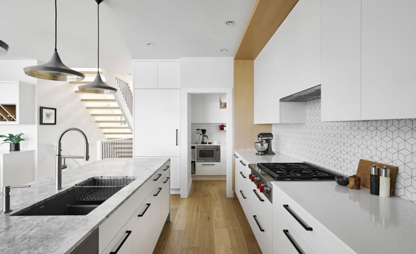 Coastal modern kitchen with airy palette