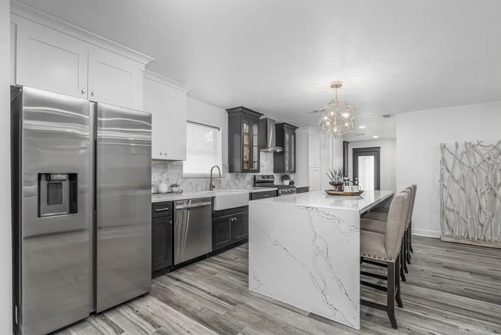 Quartz countertop installation