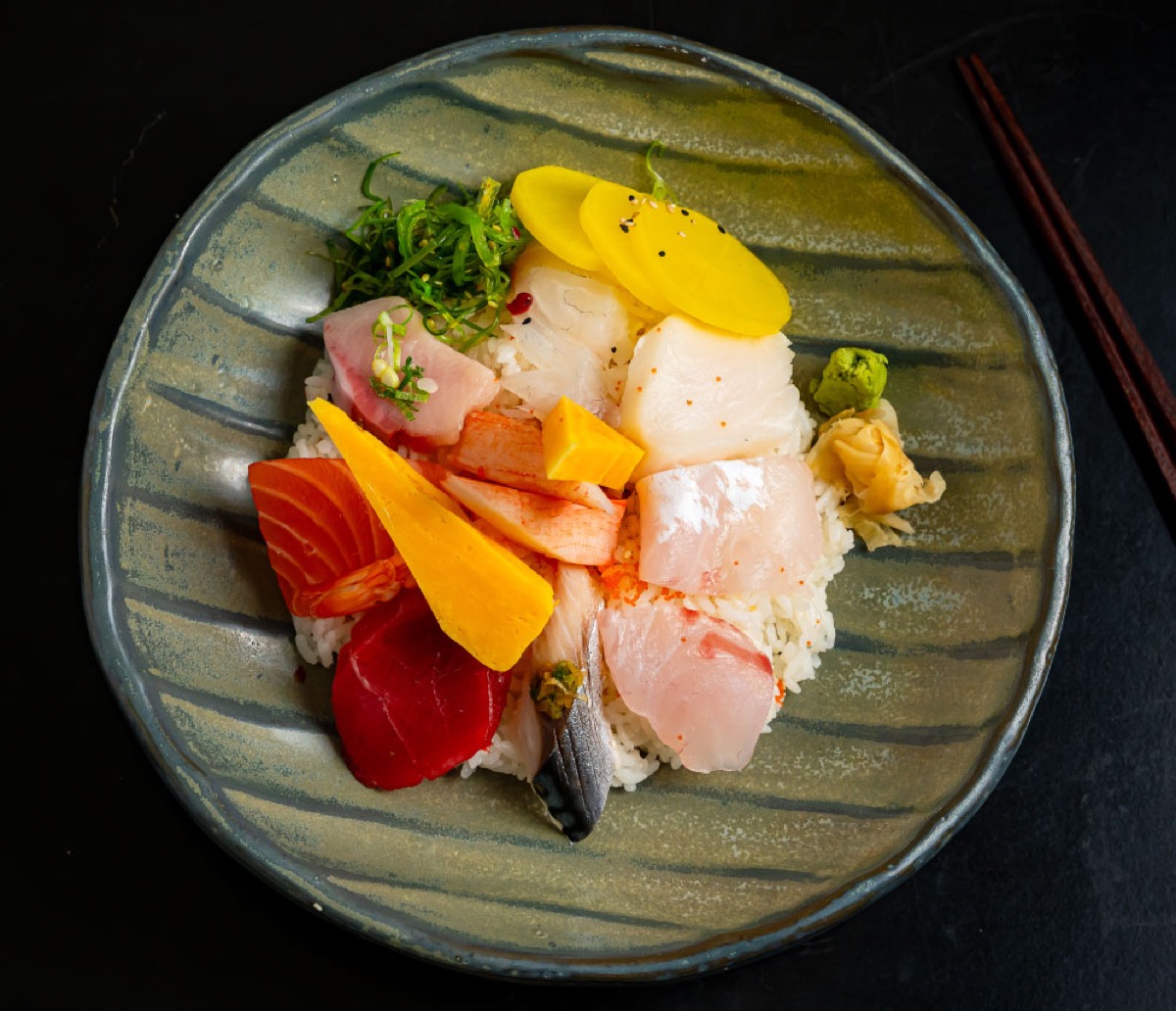 Interior of Oishi Sushi & Izakaya restaurant
